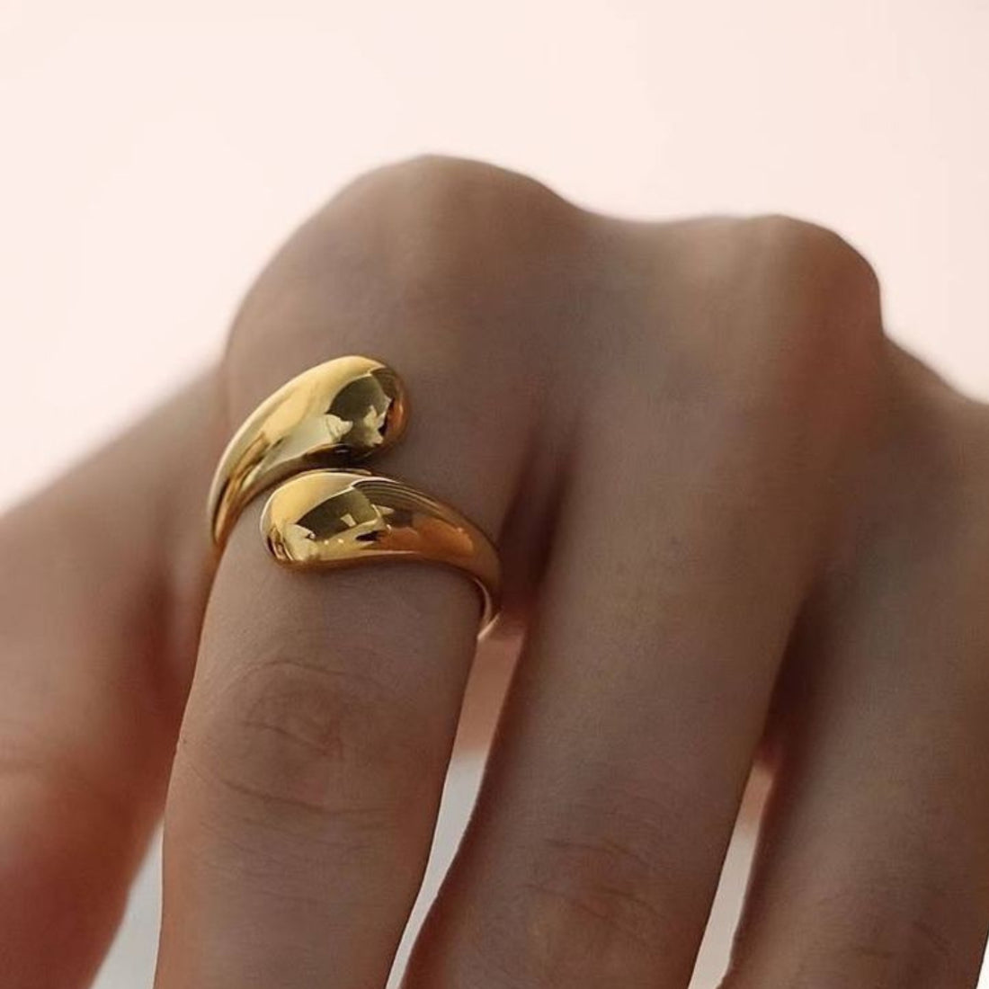 Aura Teardrop Wrap Ring