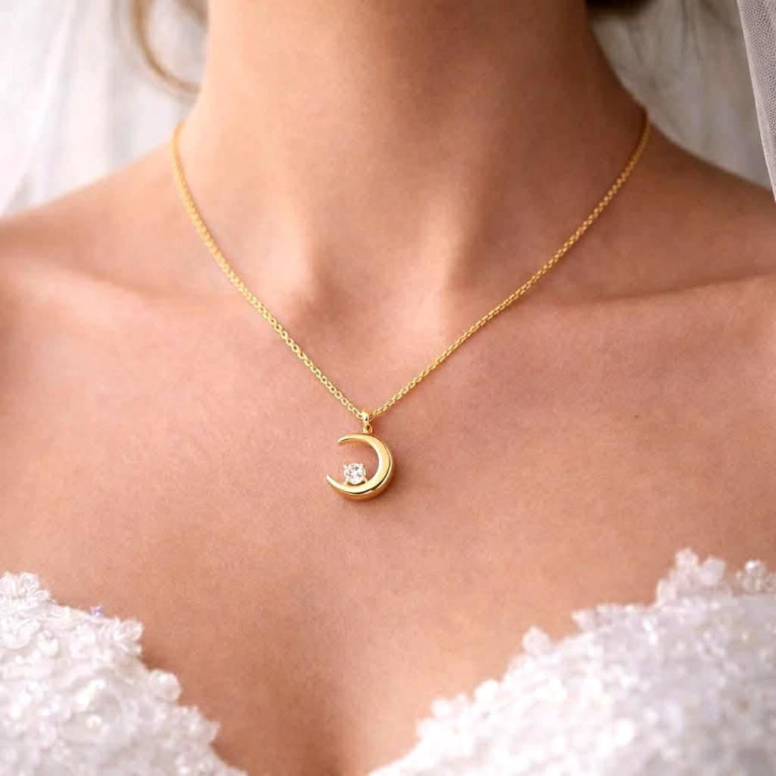 Nooré Crescent Charm